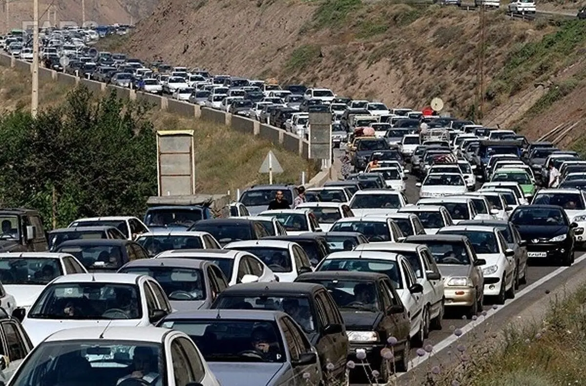 ترافیک سنگین در خروجی آزادراه تهران - شمال