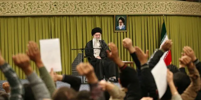 هشدار رهبر انقلاب به اسرائیل به زبان عبری
