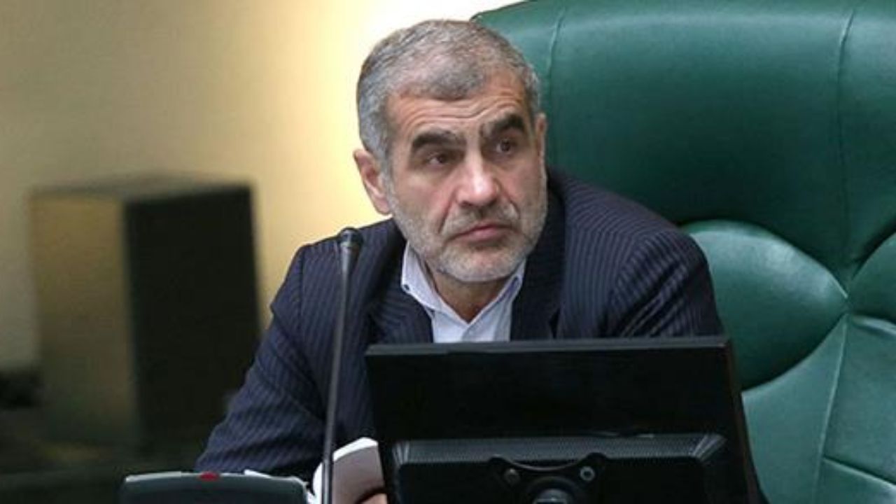 انتقاد نایب رئیس مجلس از درخواست پی در پی افزایش حقوق‌ها  