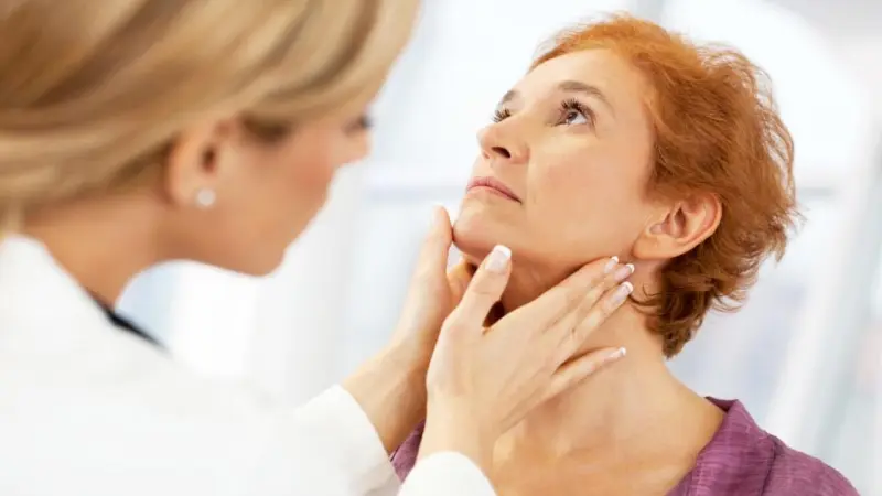 اینفوگرافیک | علائم جسمی کم کاری تیروئید کدامند؟