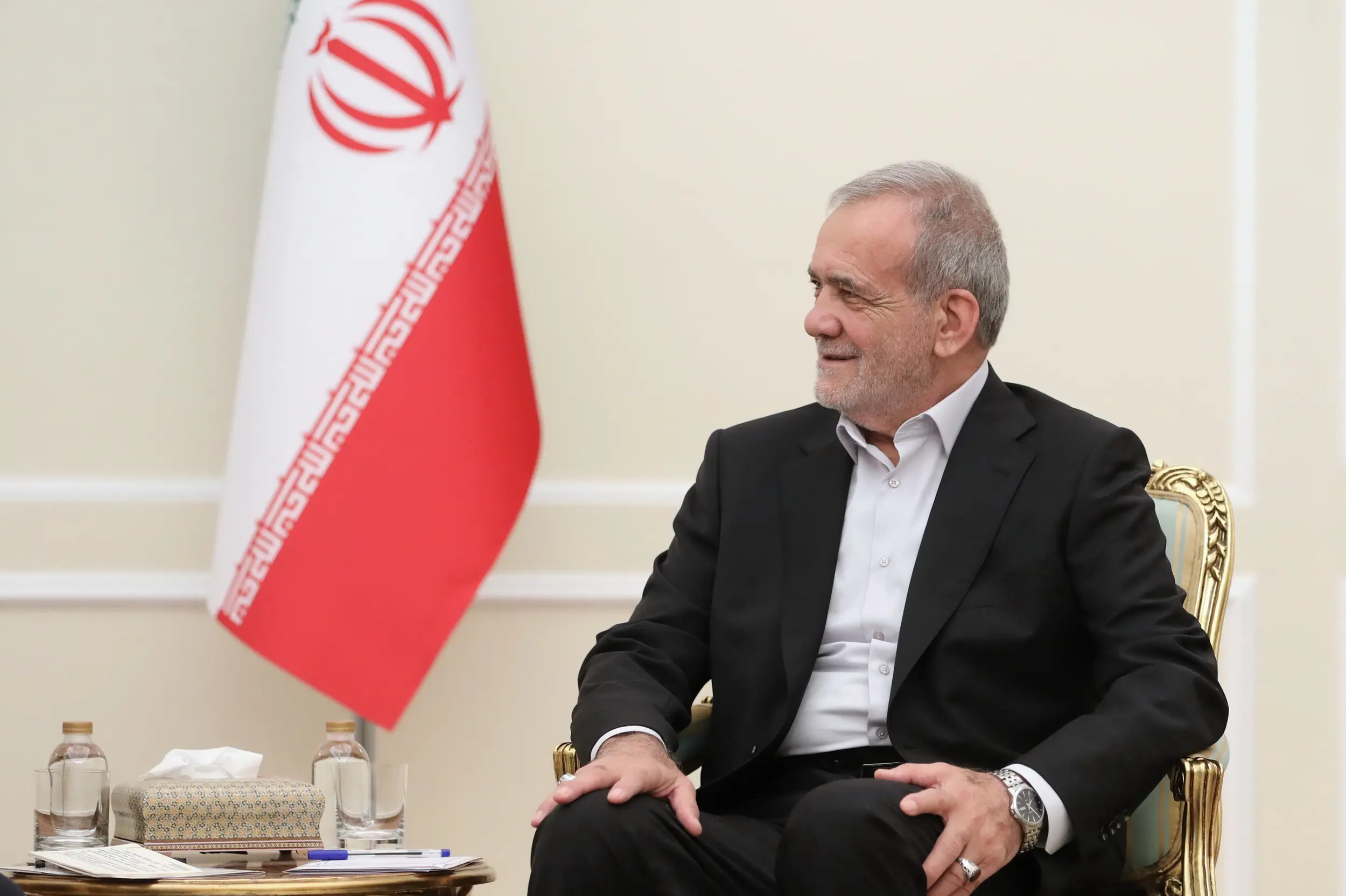 سنت شکنی جدید مسعود پزشکیان در دفتر ریاست جمهوری + عکس