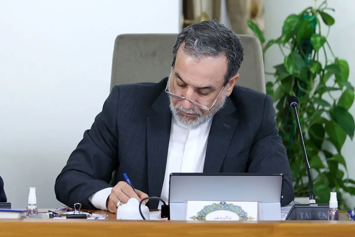 هشدار فوری عراقچی درباره حمله اسرائیل به تاسیات هسته ای ایران