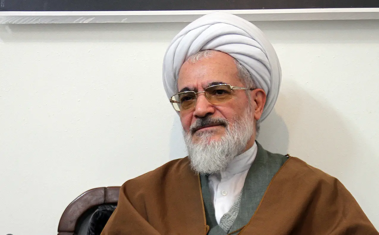 استفتای آیت‌الله بیات زنجانی درباره ضرر قطعی اینترنت | باید به قیمت روز ضرر مردم را جبران کنند