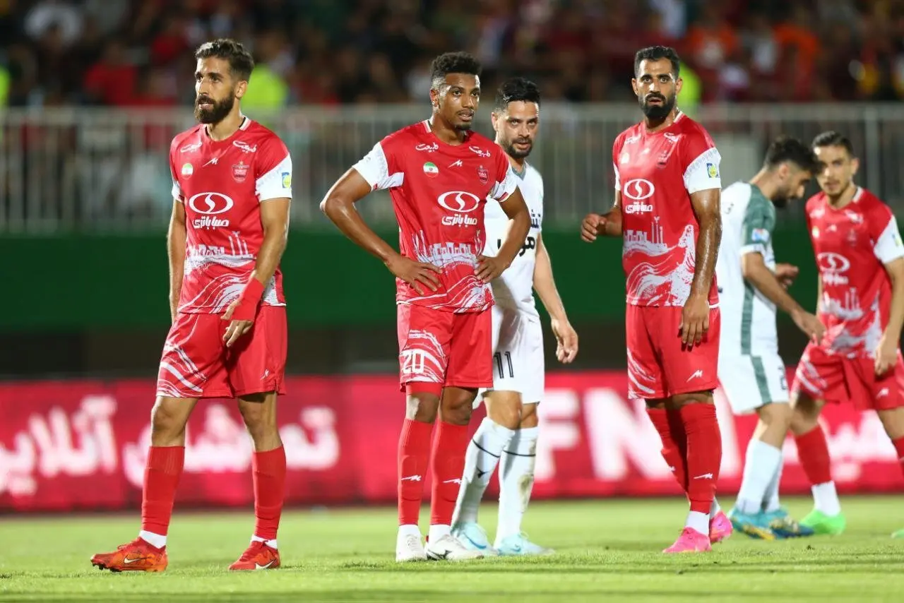  فوروارد ۶ دانگ در پرسپولیس

