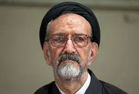 ماجرای دست‌بوسی رئیسی توسط «محمود دعایی» چه بود؟
