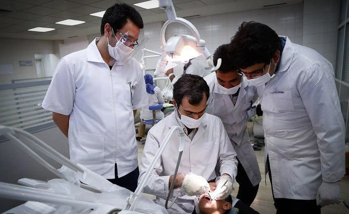 دانشجویان پزشکی چقدر حقوق می‌گیرند؟