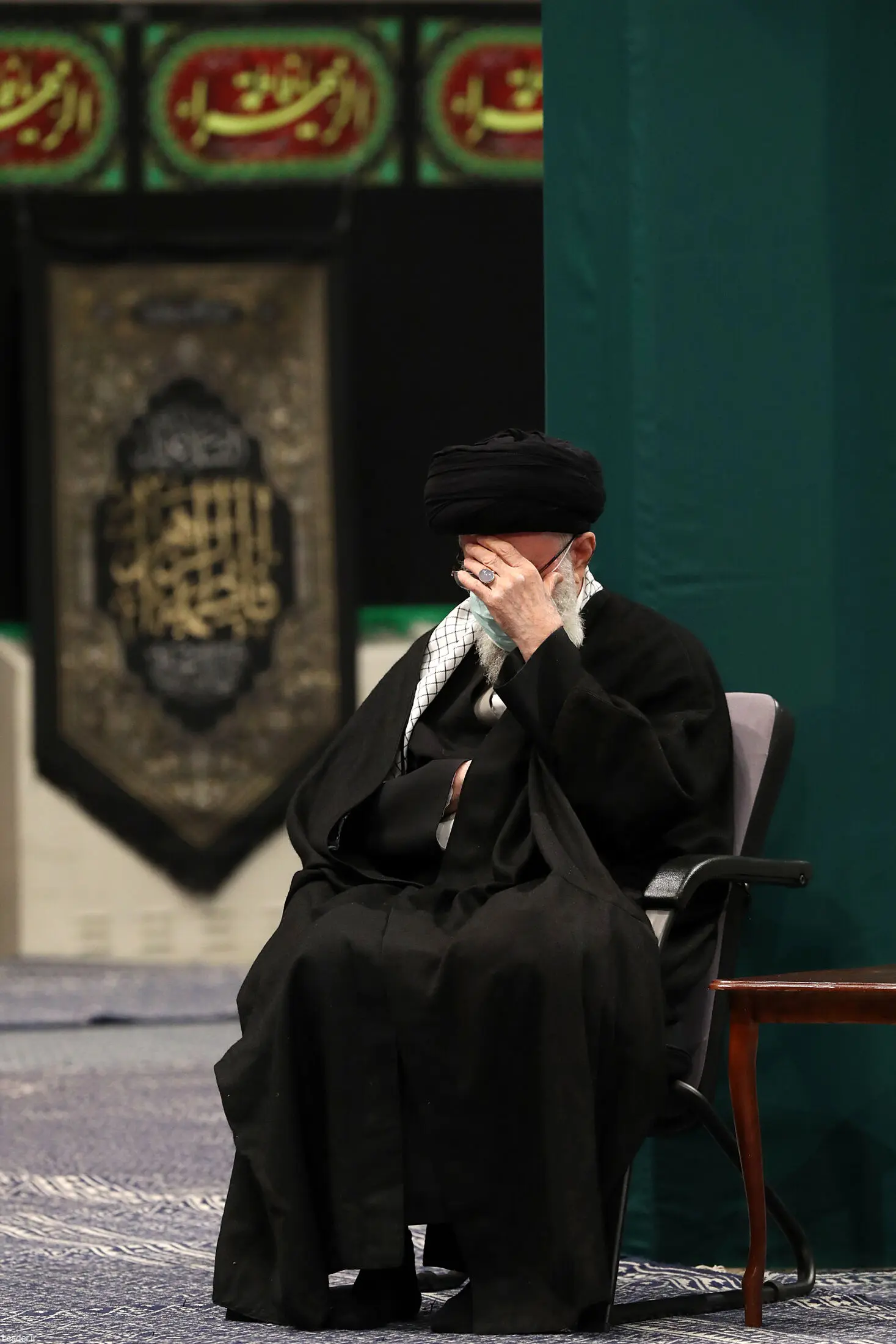 نخستین شب مراسم عزاداری ایام شهادت حضرت فاطمه‌زهرا (س)با حضور رهبر انقلاب