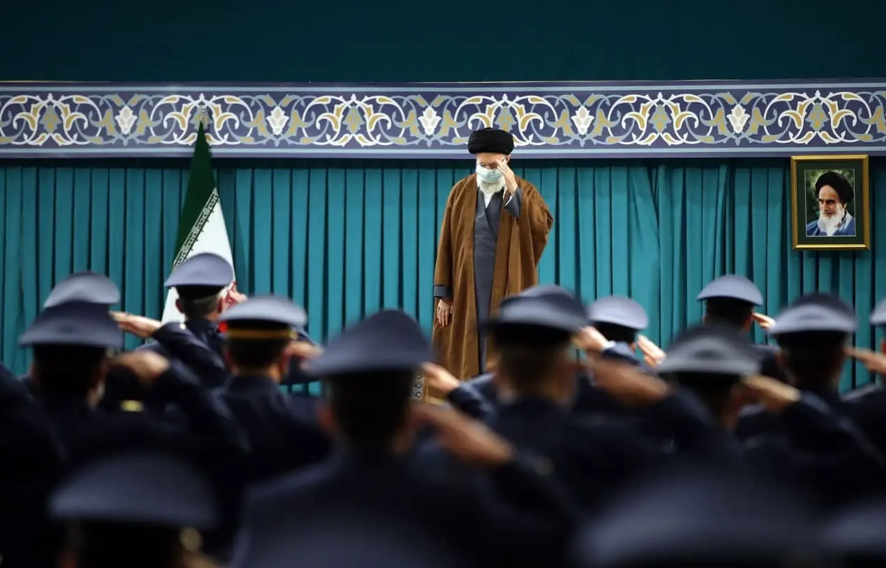 ببینید | سلام نظامی رهبر انقلاب به فرماندهان ارتشی
