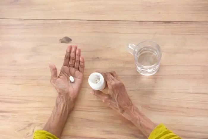 بهترین داروی درمان بیماری نقرس + عوارض داروی نقرس

