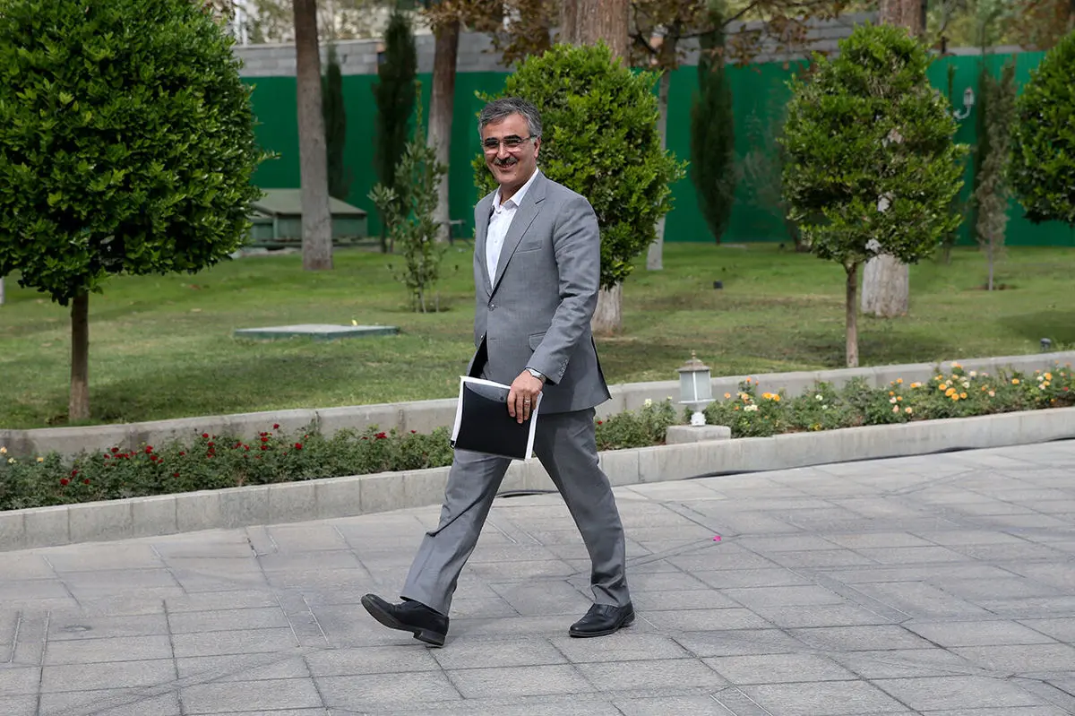 هشدار رئیس بانک مرکزی درباره ریال و دلار