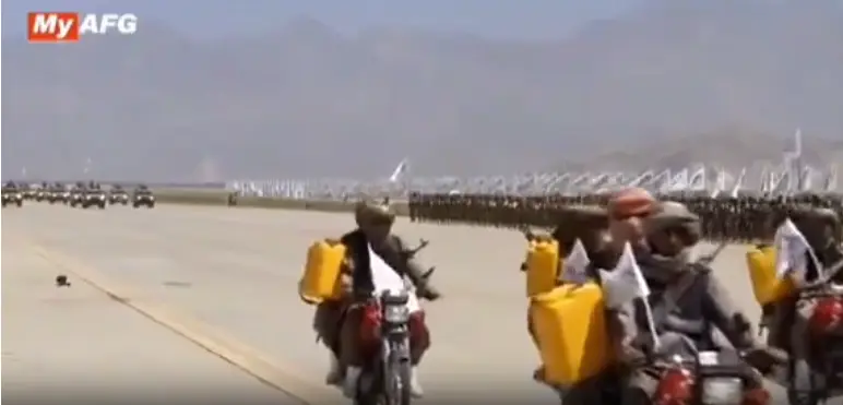 یک اقدام شرم آور و زشت طالبان برای تمسخر ایرانی ها | این ویدئو  اندوهبار را ببینید