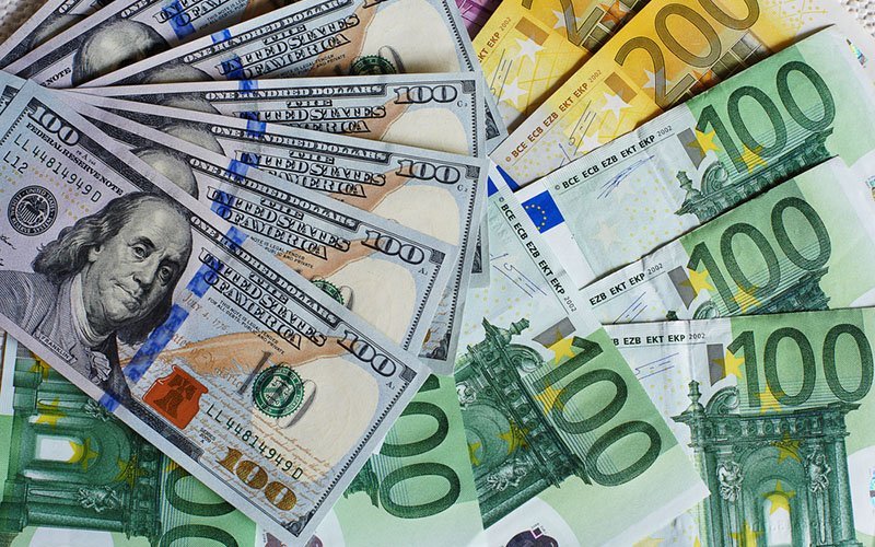 قیمت دلار آزاد امروز دوشنبه اول بهمن ماه همزمان با مراسم تحلیف ترامپ 