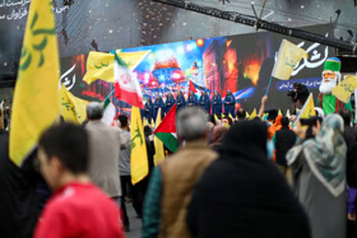 عکسی از فرزند ارشد رهبر انقلاب در راهپیمایی امروز