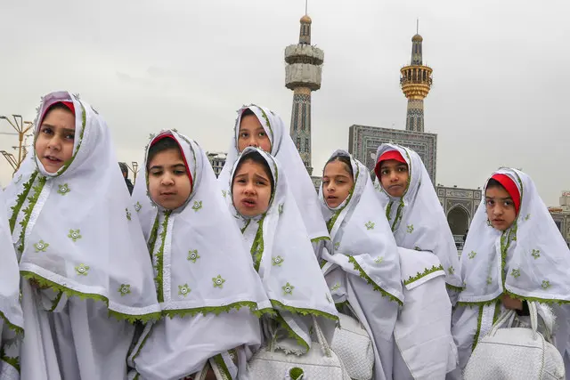 الزام فوری دانش آموزان برای نمازخواندن در شبکه شاد