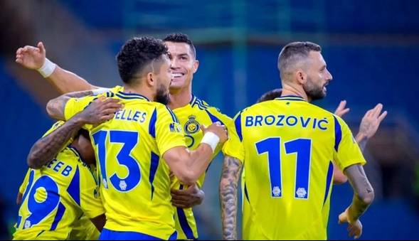 ستاره النصر برای دیدار با استقلال رسید!