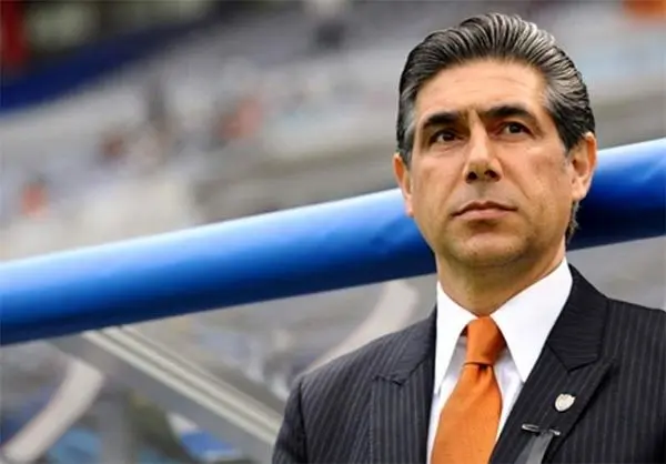 امپراطور هم گزینه سرمربی پرسپولیس بشد!
