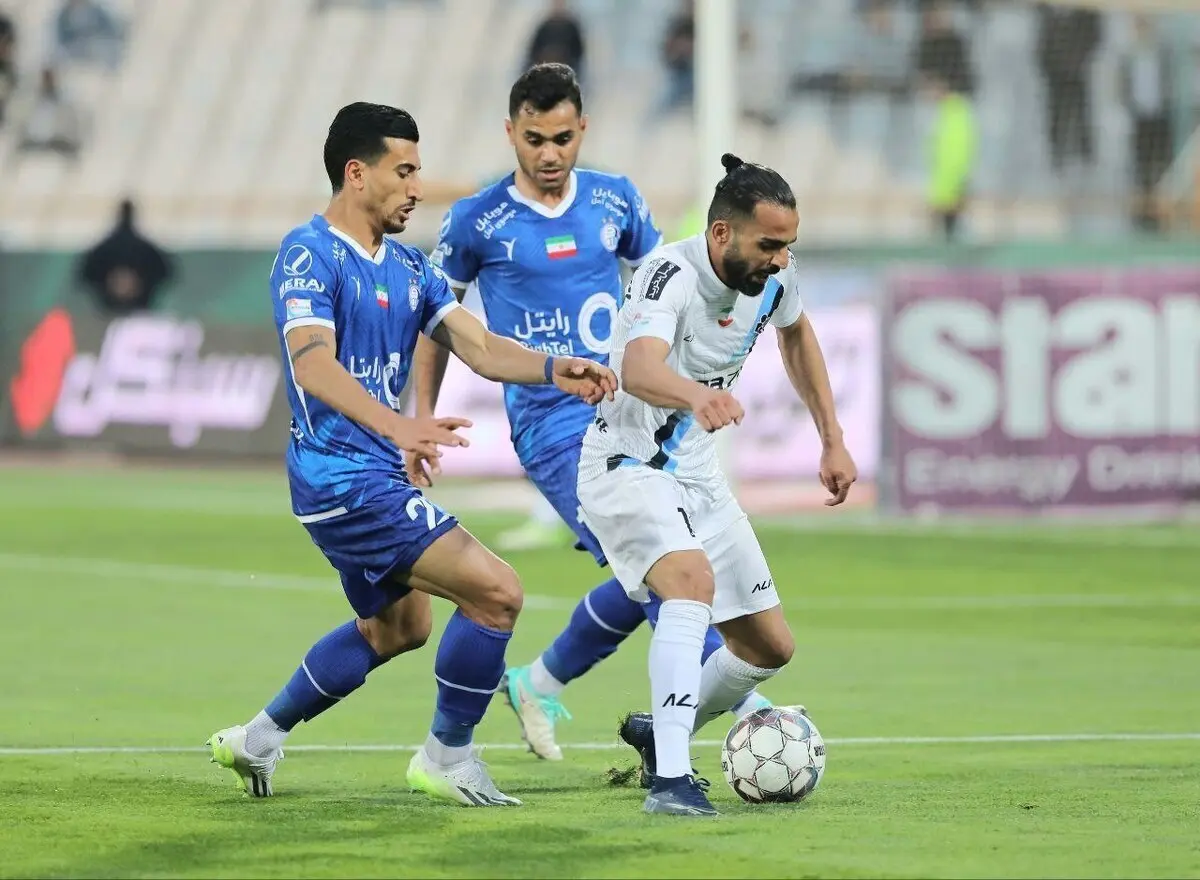 دو راهی سخت استقلال در نقل‌وانتقالات/  آبی‌ها قید بازیکن جدید را می‌زنند؟

