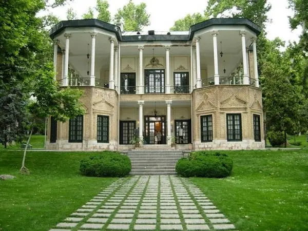 شایعه جنجالی پیرامون کاخ نیاوران

