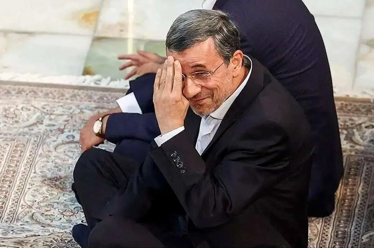 محمود احمدی نژاد از کشور خارج شد