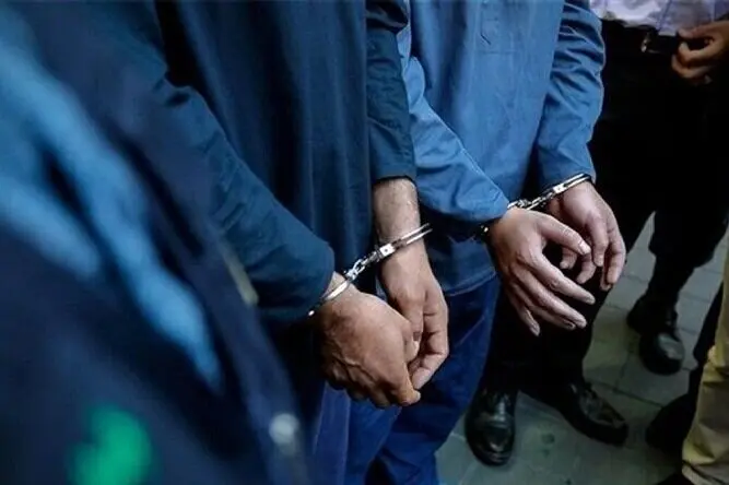 بازداشت ۴ نفر از کارکنان شهرداری ماهشهر | اتهام: اختلاس توام با جعل و کلاهبرداری

