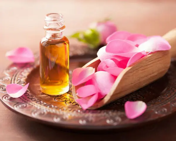 احتمال زیاد ابتلا به آلزایمر در کارکنان این مشاغل/اثر فوق العاده استنشاق گلاب بر آلزایمر 