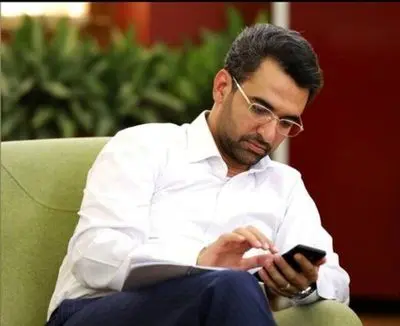 افشاگری آذری جهرمی درباره پشت‌پرده ممنوعیت واردات آیفون