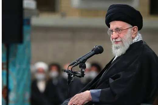 رهبر انقلاب:  امروز مشکل ما تفرّق است | اگر متحد باشیم خیرات بیشتری به دست می‌آید