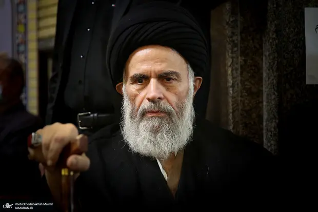 آیت‌الله موسوی بجنوردی درگذشت
