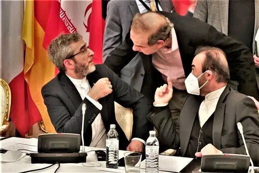 حمله نبویان به باقری کنی و برجام