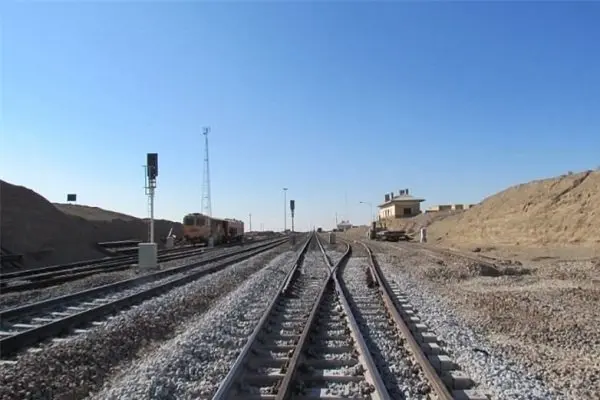 برخورد وحشتناک قطار با زنی باردار و دختر ۱۰ ساله‌اش +عکس