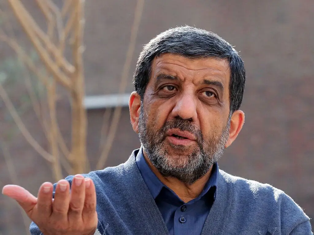 ضرغامی : قرار نیست به خاطر ترس از ورود جاسوس  سخت بگیریم که گردشگر نتواند وارد کشور شود!