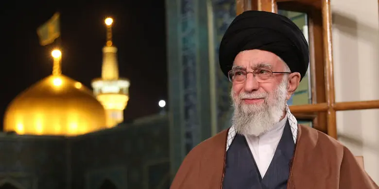 رهبر انقلاب :همه باید تلاش کنند سال جدید یک سال شیرین برای ملت باشد / سال تلخ و شیرینی داشتیم