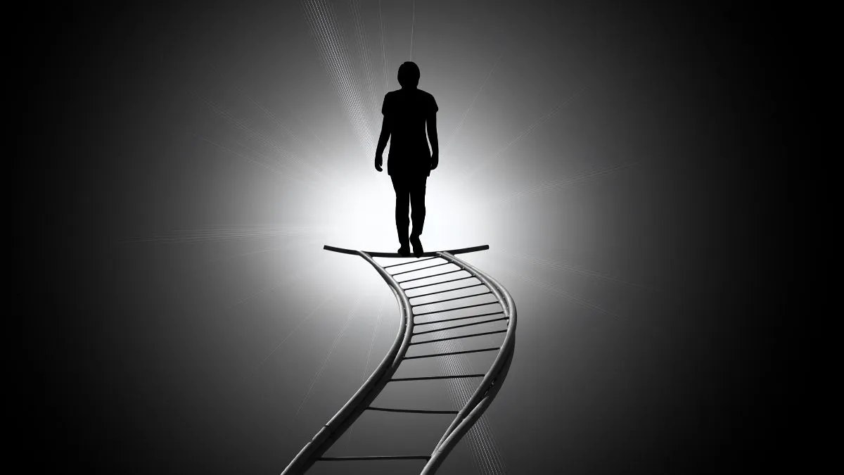 از ۷ دقیقه تا ۷ ساعت بعد از مرگ چه اتفاقی در بدن می‌افتد؟