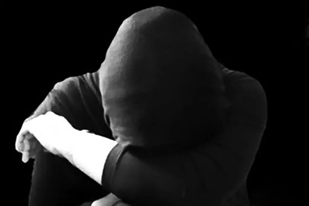 شوهرم مادرش را خفه کرد/ من هم از فرصت استفاده کردم و طلاق گرفتم