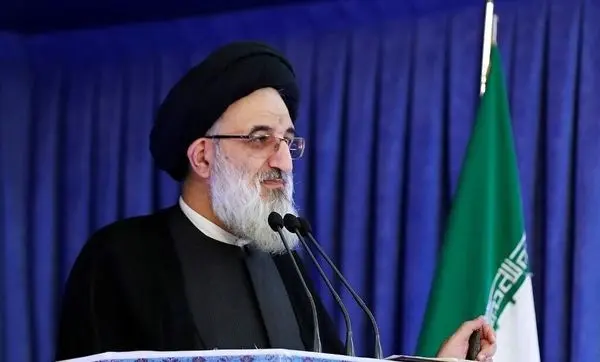 امام جمعه کرج: مردم تحمل کنند تا از این مرحله عبور کنیم