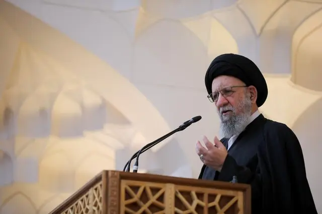 امام‌ جمعه گرگان: با زور نمی‌شود زنان را چادری کرد

