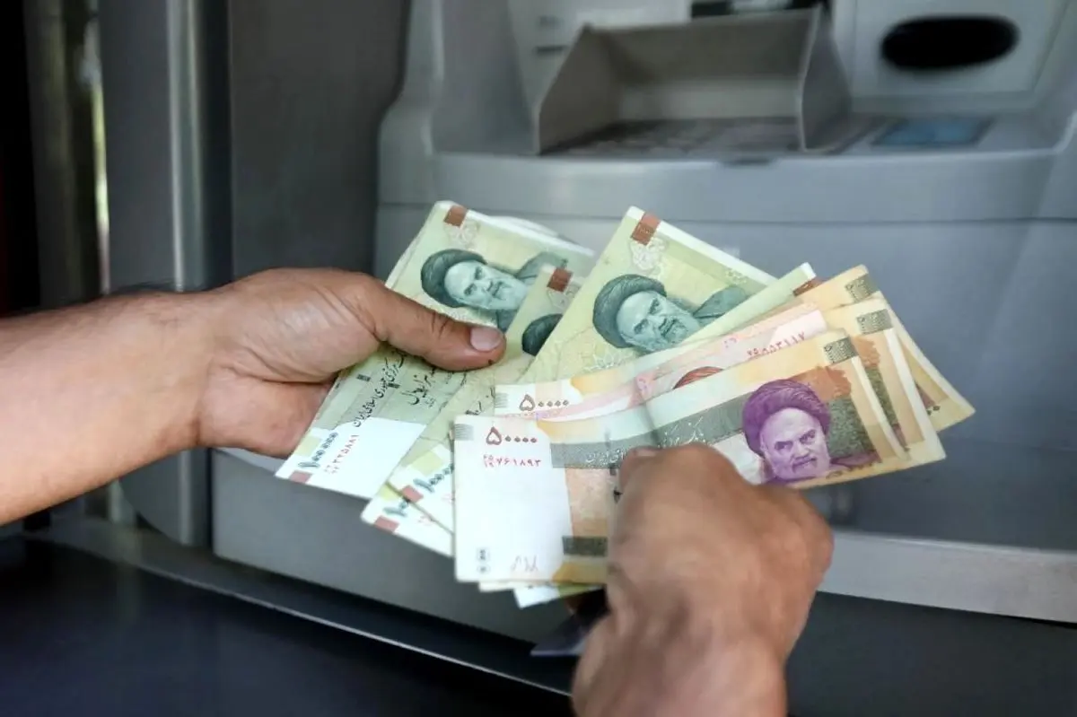 انتقال پول‌های بازار طلا و سکه به بازار خودرو | قیمت ماشین بالا می‌رود یا سکه؟
