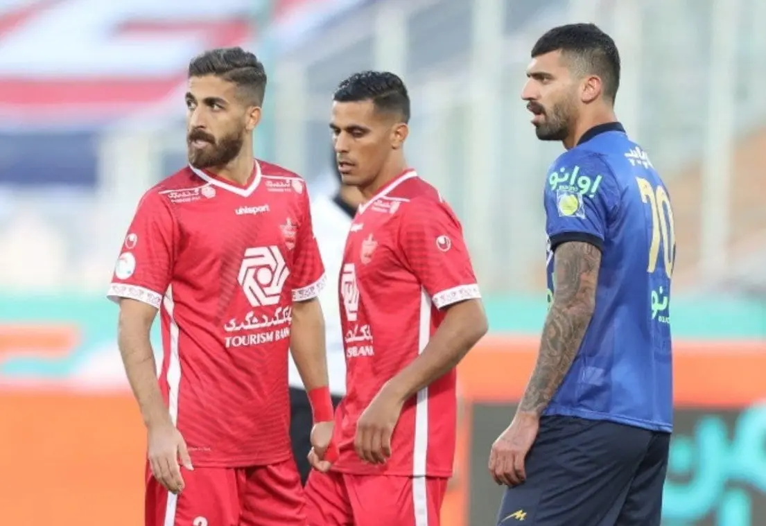 اظهارات جنجالی مدافع پرسپولیس درباره صحنه جنجالی دربی | به جان مادرم بازیکن استقلال را نزدم!