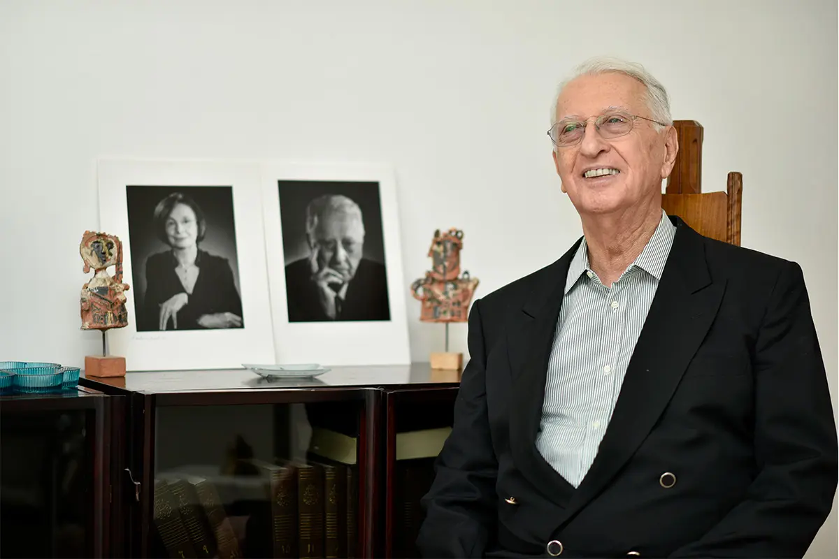 جهانگیر درویش درگذشت

