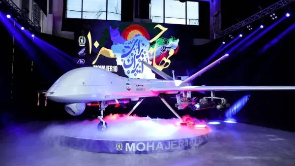 مهاجر ایران با چند موشک و بمب جدید از راه رسید  