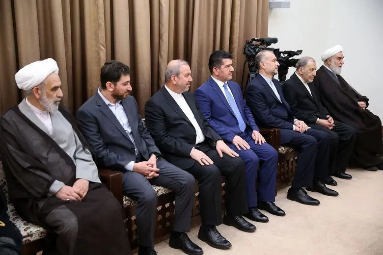 تغییر چهره عجیب مشاور رهبر انقلاب/ + عکس

