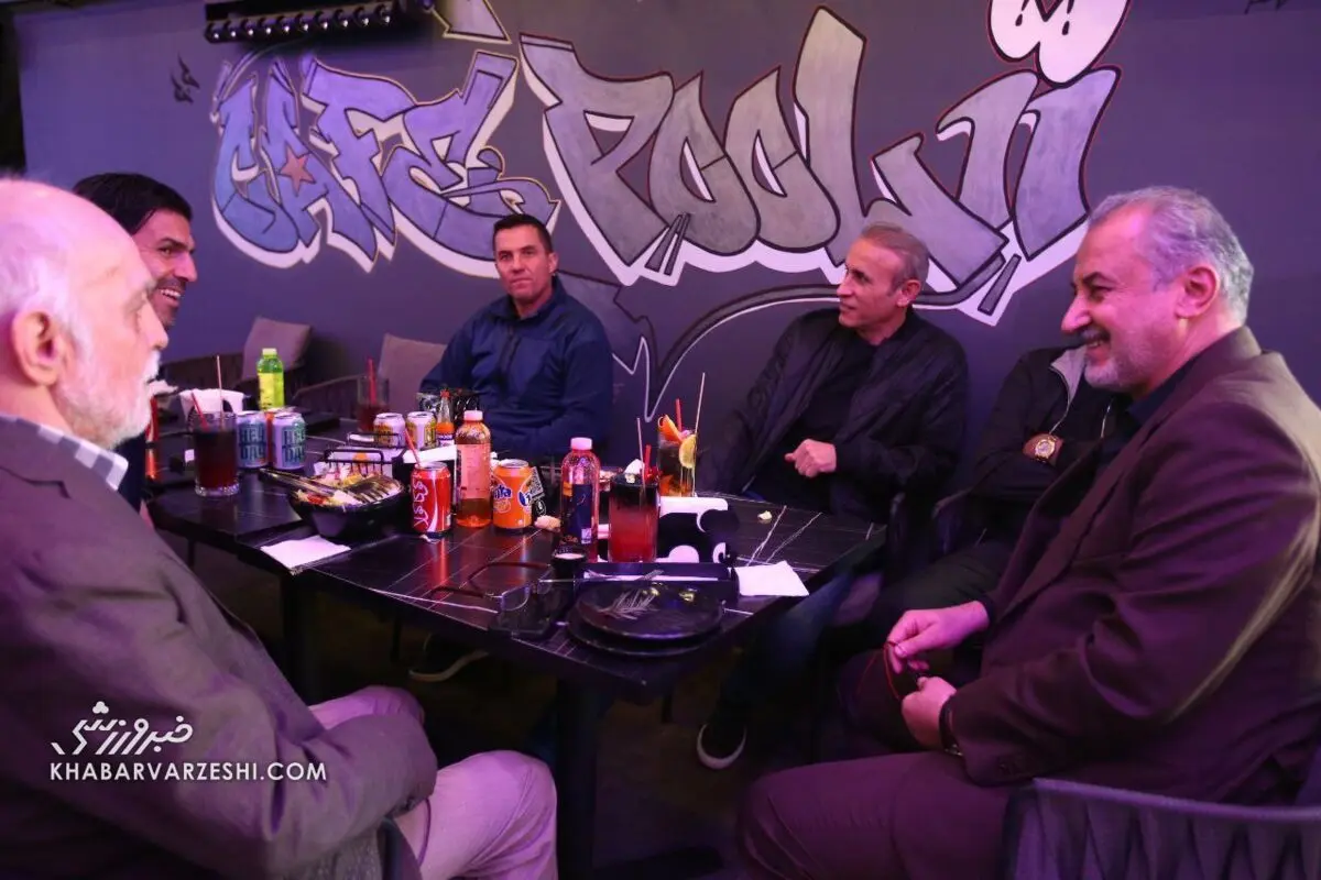 تصاویر آشتی‌کنان رسمی درویش و گل‌محمدی/ ضیافت ناهار پرسپولیسی ها

