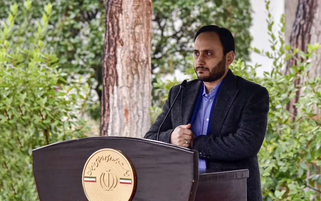 کارمندان زودتر تعطیل می شوند | خبر مهم سخنگوی دولت 
