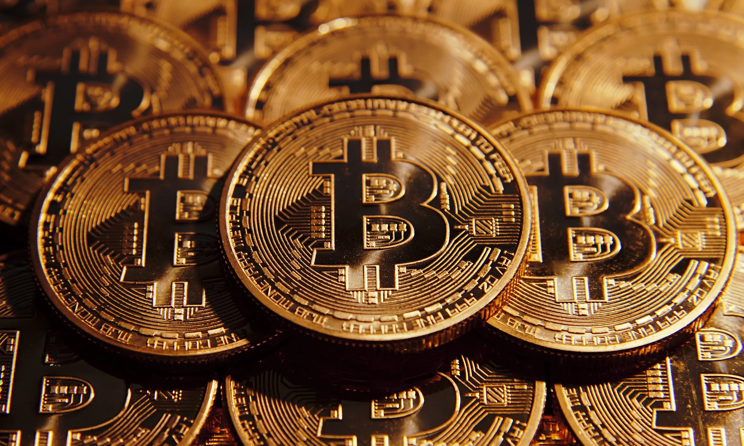  بیت‌کوین (Bitcoin)