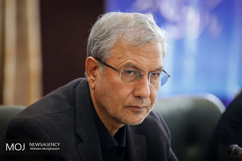علی ربیعی: «من و تو» جشن انقلاب را ربود /درباره‌ سقوط شاه داستان‌سرایی نکنیم / فرح فکر می‌کرد بدنه‌ی روشنفکری را جذب کند برای نجات شاه خوب است

