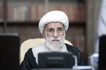  تصویر آیت الله جنتی بر روی ویلچر در بیت رهبری + عکس