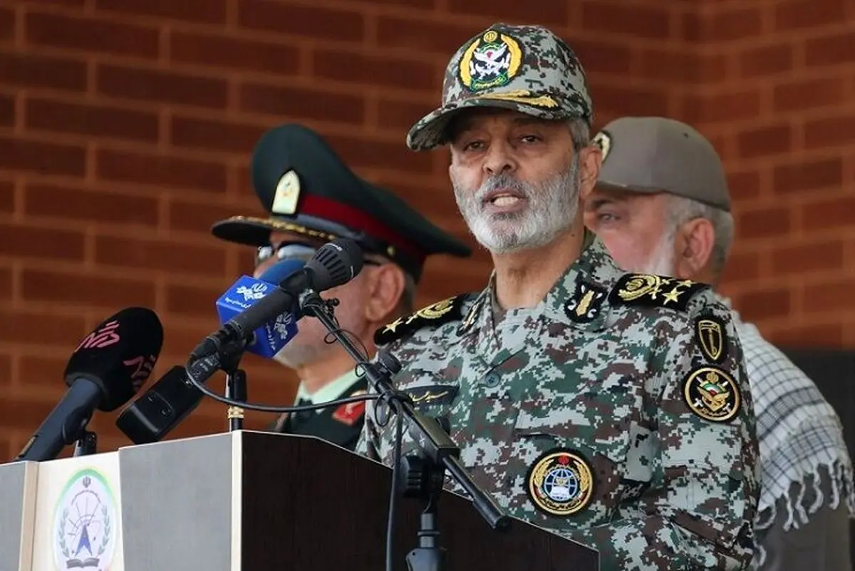 فرمانده ارتش: آمریکایی‌ها ۱۰ سال پیش گفتند سربازان ما در ایران میلیون‌ها کاربر اینترنتی هستند