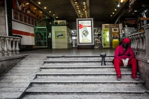 چرا جامعه ایرانی شاد نیست؟/ پاسخ‌های دو جامعه‌شناس