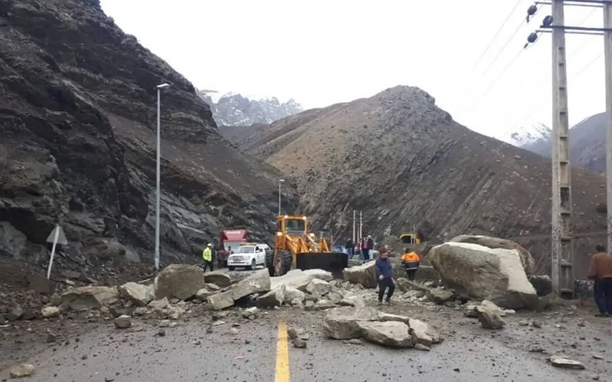 جاده هراز باز شد اما دوباره حادثه آفرید!