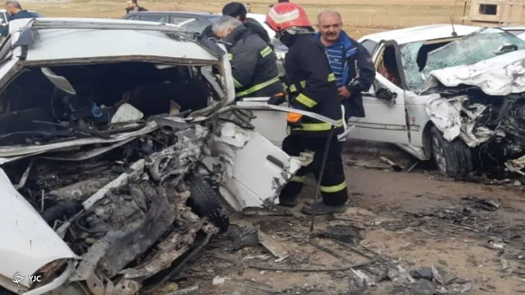 فاجعه  جان باختن 5 نفر در تصادف پراید و پژو در مهاباد